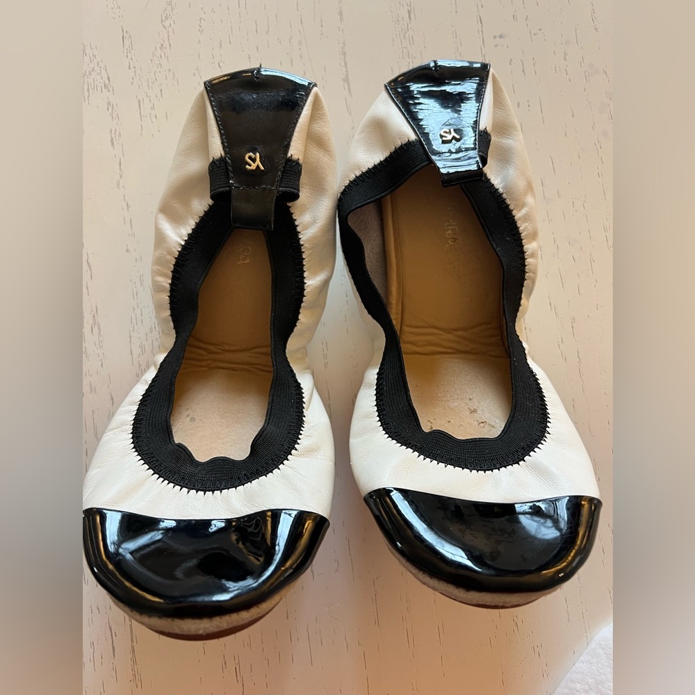 Yosi Samara, Samantha Foldable Ballet Flat in Black & White Leather, Size 10